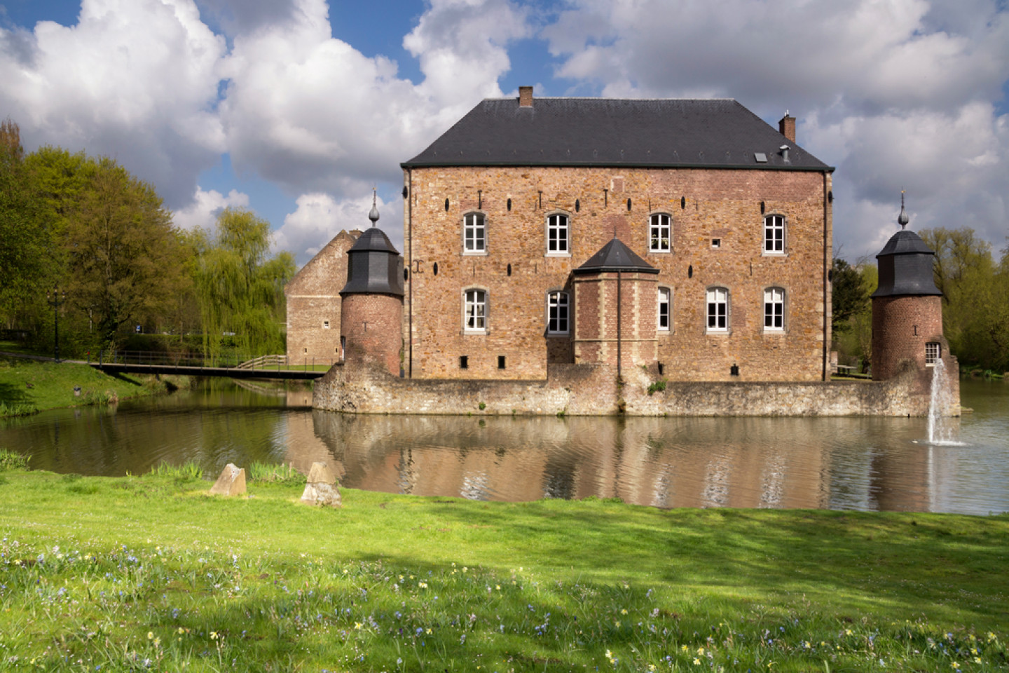 Fletcher Hotel-Restaurant Kasteel Erenstein Fletcher Hotel-Restaurant Kasteel Erenstein